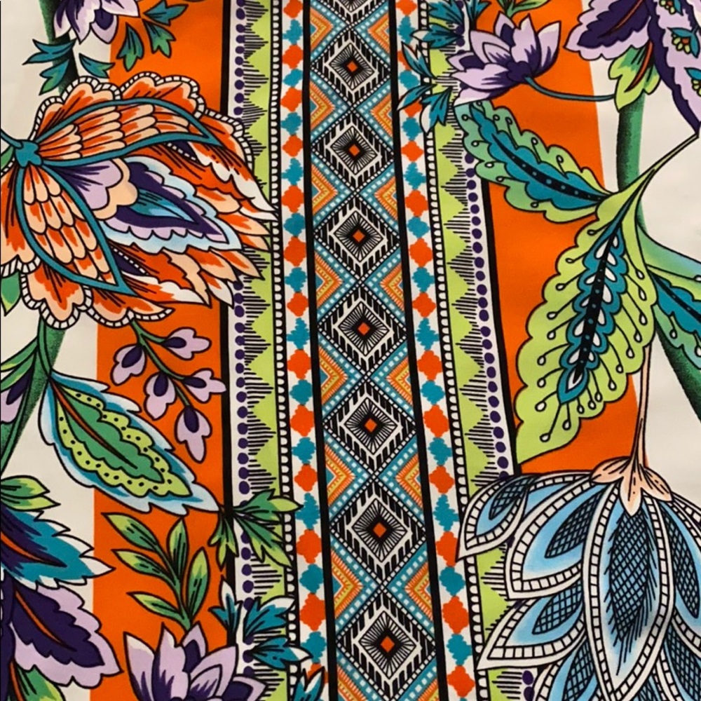 Boutique Floral Blouse - Picture 9 of 9